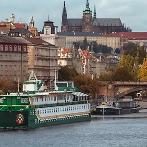 Bådhotel Admiral, Prag