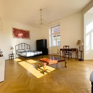  Apartmán Center Of 369