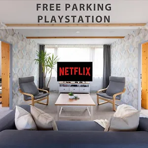 Plzenska 465 Free Parking & Ps3 Apartman